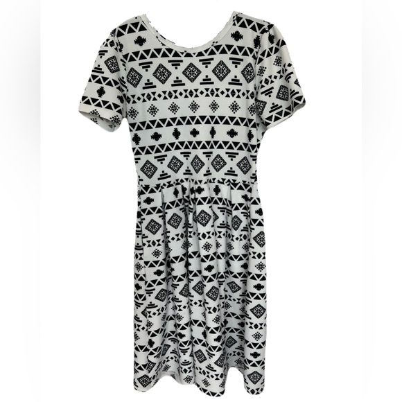 LuLaRoe Dresses & Skirts - 🖤 EUC LULAROE Amelia Tribal Print Pleated Dress | Women’s Small